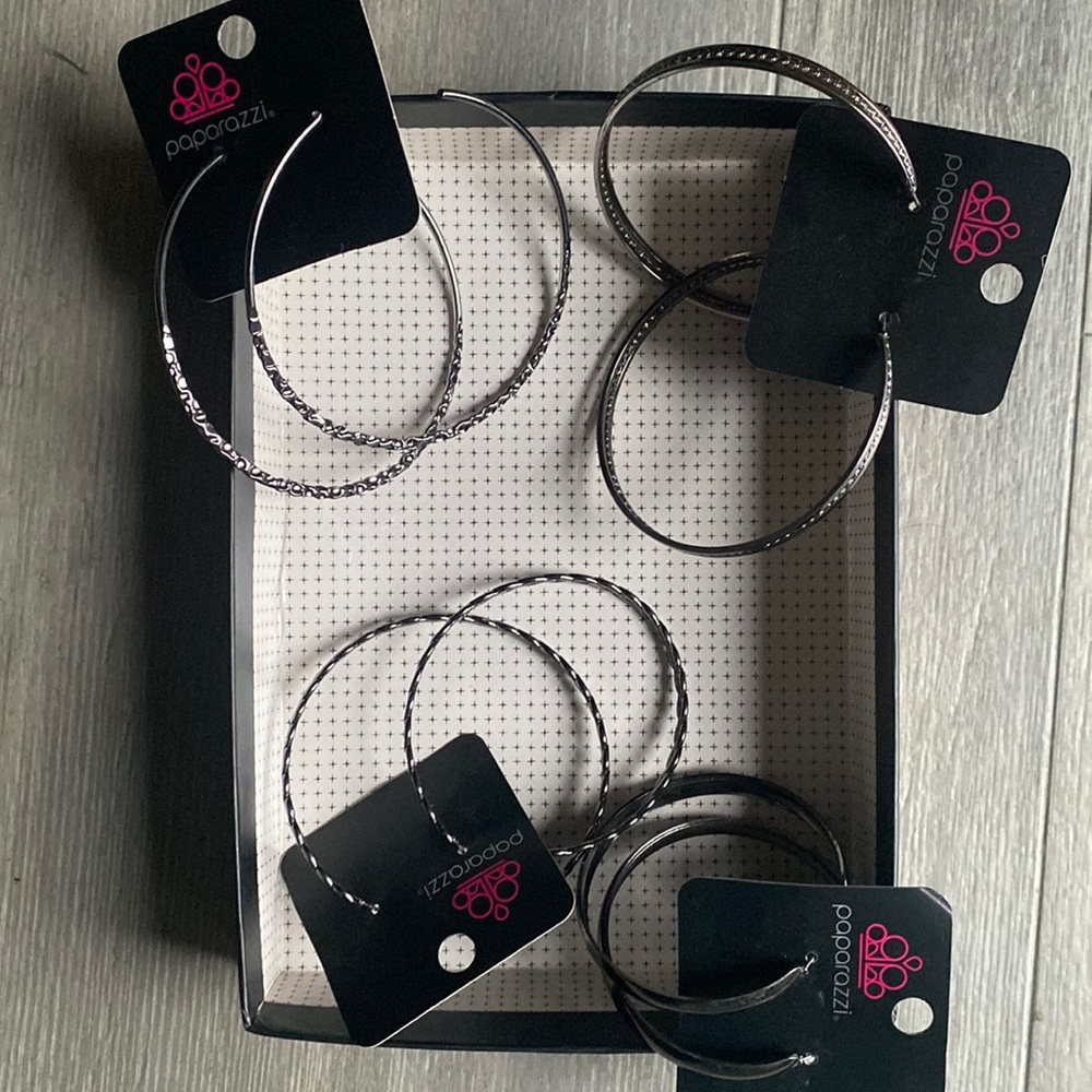 Paparazzi hope earrings.